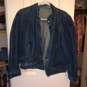Vintage ‘90s puff jean jacket.